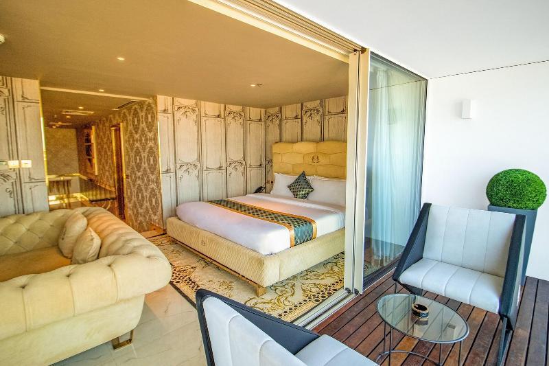 Number One Oxford Street Hotel & Suites 아크라 외부 사진