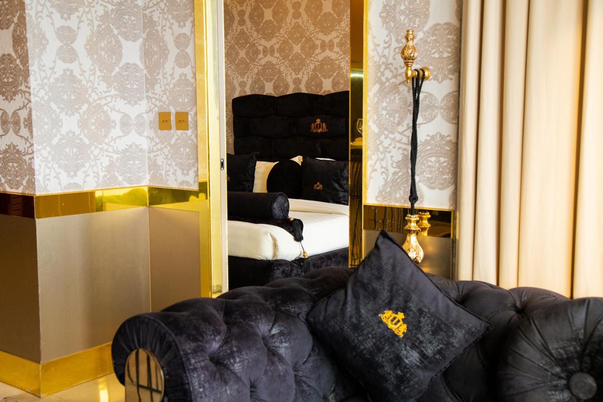 Number One Oxford Street Hotel & Suites 아크라 외부 사진
