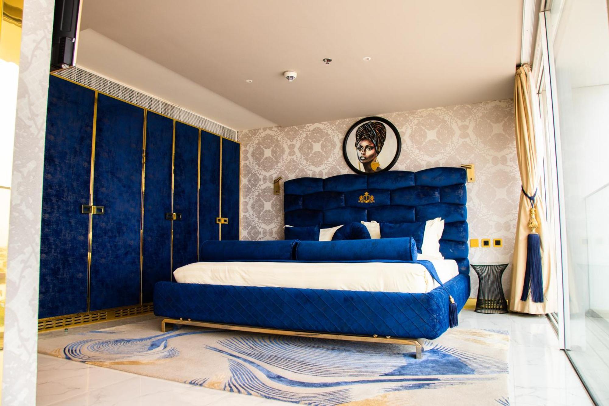 Number One Oxford Street Hotel & Suites 아크라 외부 사진