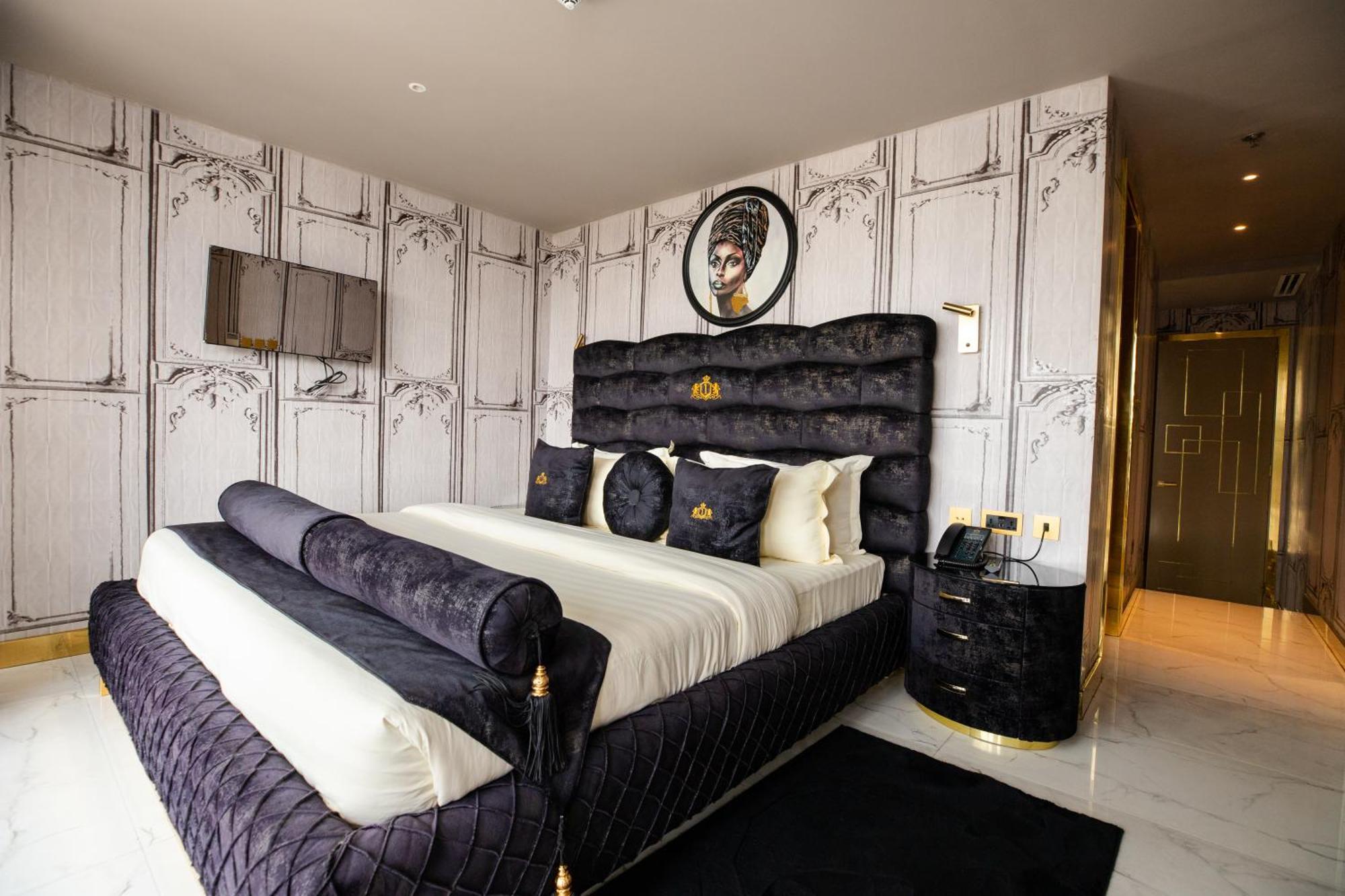 Number One Oxford Street Hotel & Suites 아크라 외부 사진