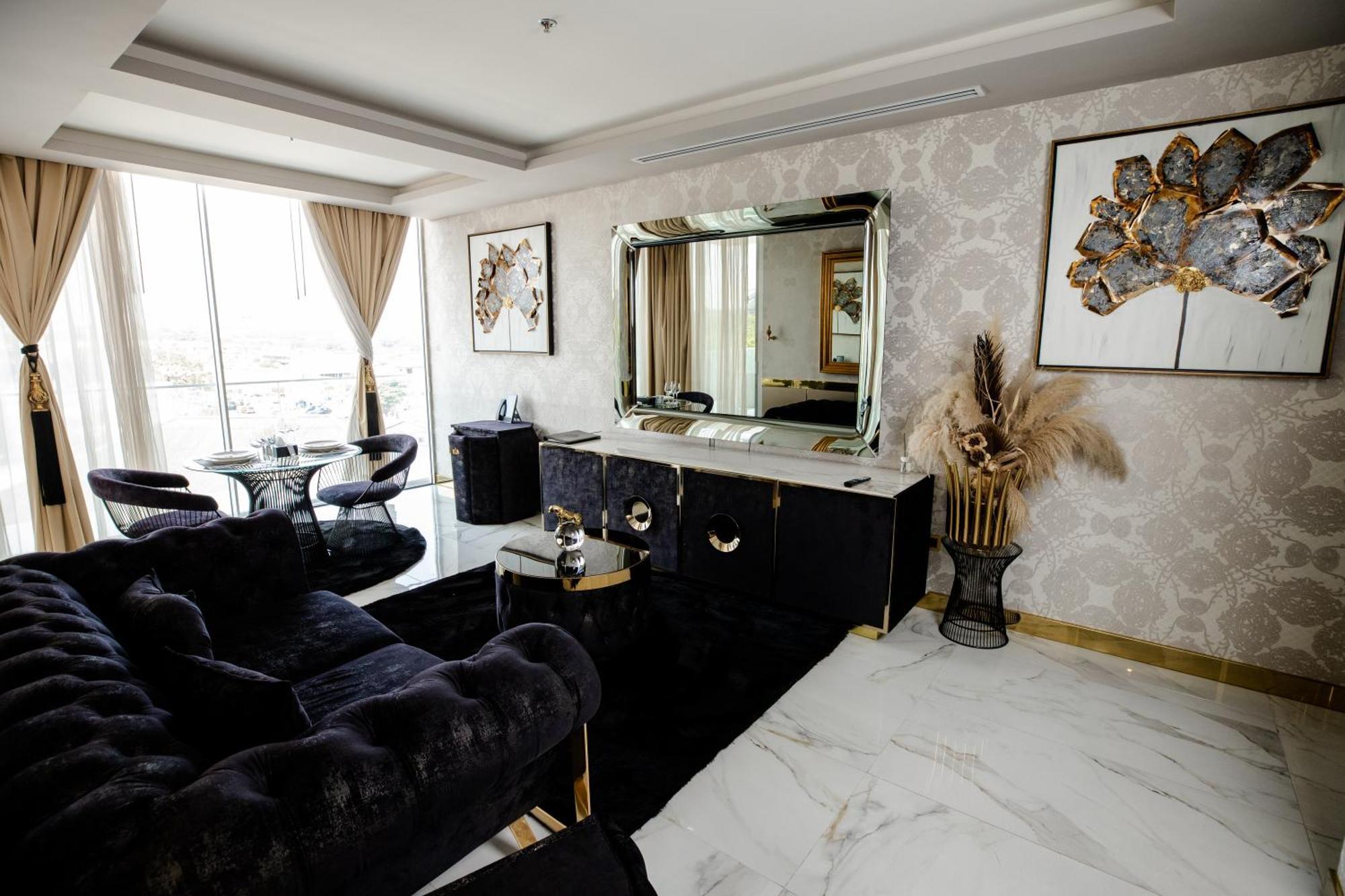Number One Oxford Street Hotel & Suites 아크라 외부 사진