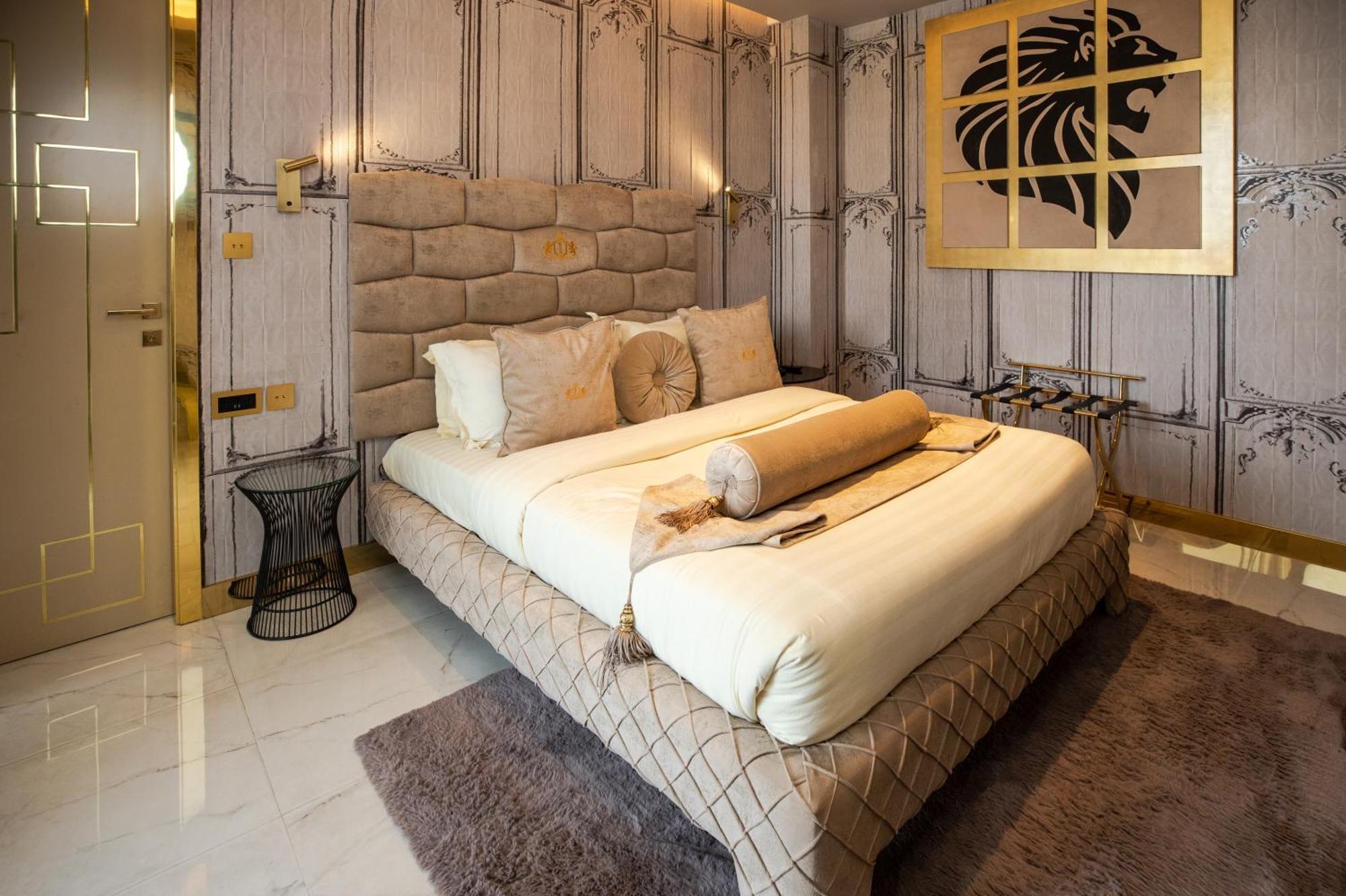 Number One Oxford Street Hotel & Suites 아크라 외부 사진